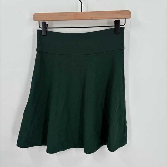 J. Crew 365 Knit Swing Mini Skirt Forest Green J7250 Medium - Picture 5 of 7